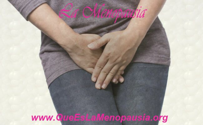 Mujer con dolor por herpes en la menopausia