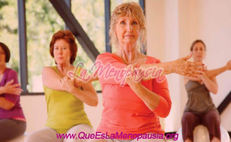 5 ejercicios físicos para aliviar la menopausia